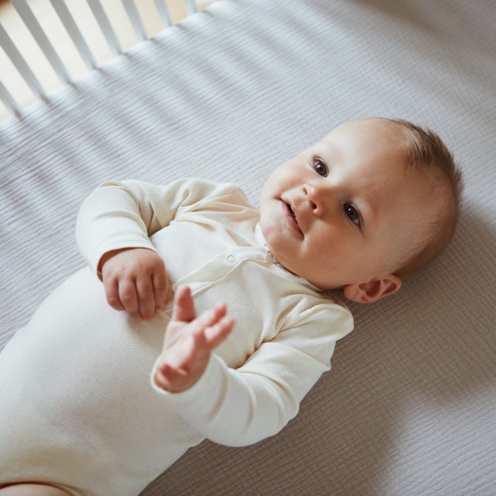 Tothemoon ☾ Tothemoon ☾ - Muslin fitted sheet - Handmade in Holland bedding Cloudy Grey / For baby crib (60x120 cm)