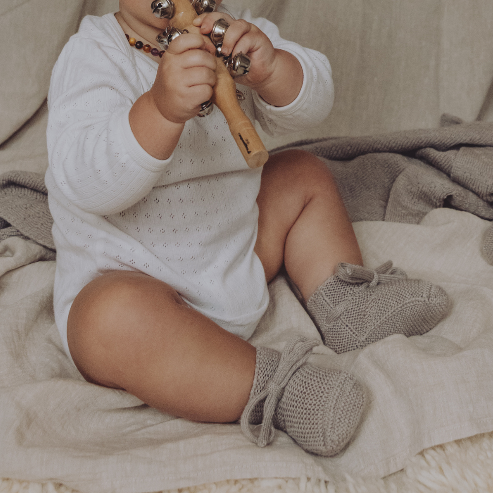 Hvid Hvid x Zoen voor Gust - Booties - 100% Merino wool - Sesame Booties 0-9m