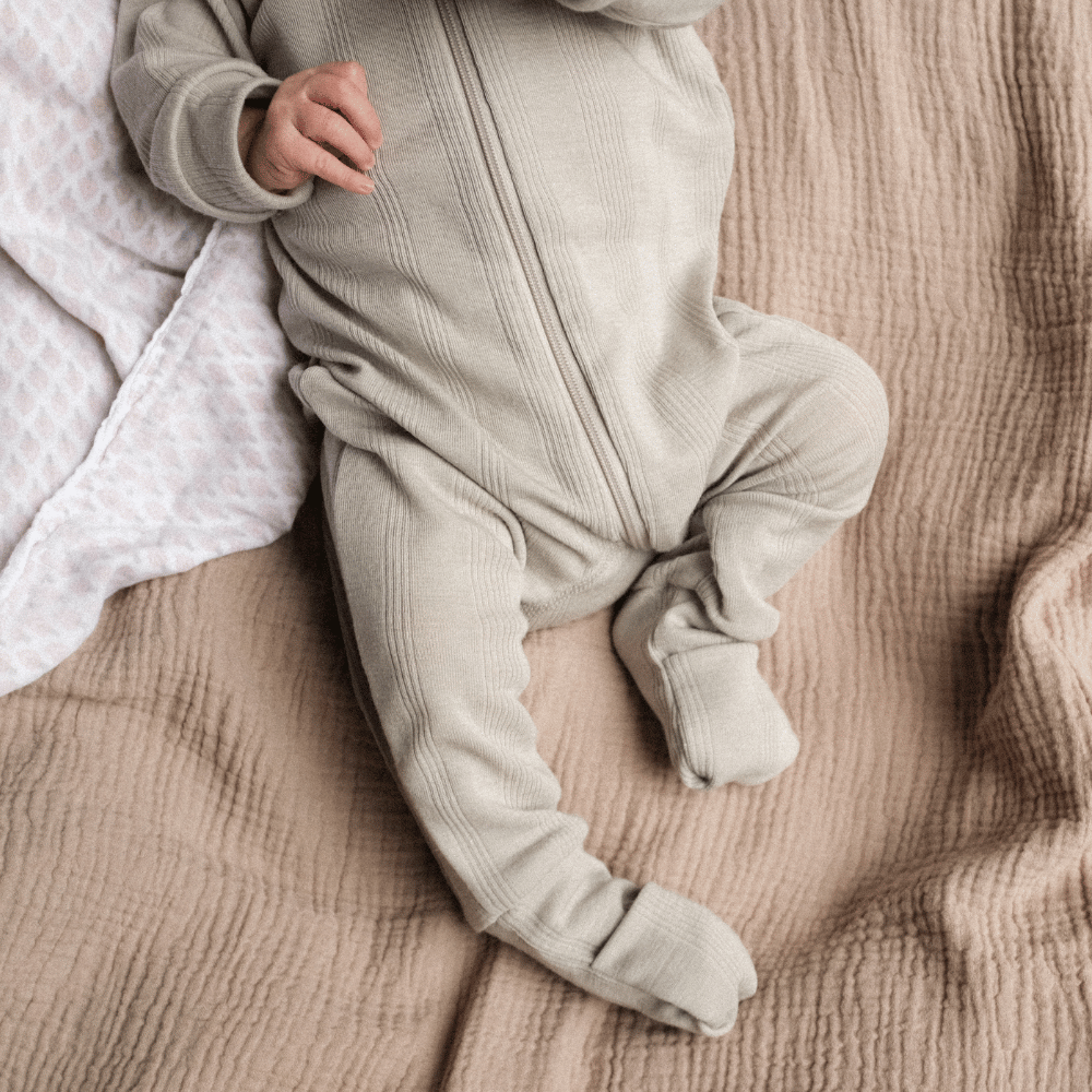 Tothemoon ☾ Tothemoon ☾ - Sleep suit - 2 in 1 Foot - With zipper - Wool & silk - Needle pattern - Dove Clothing 50