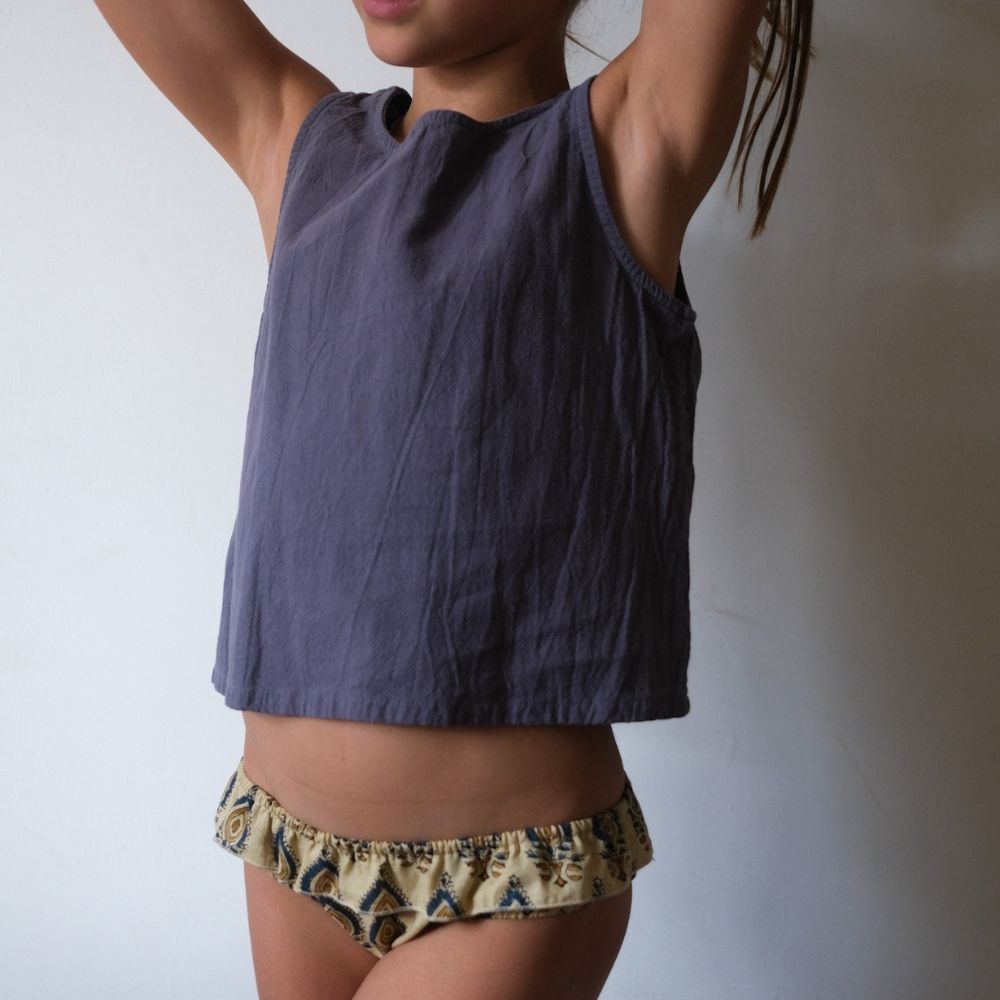 Tita top - V-shaped back - 100% Cotton - Handmade in Holland - Charcoal