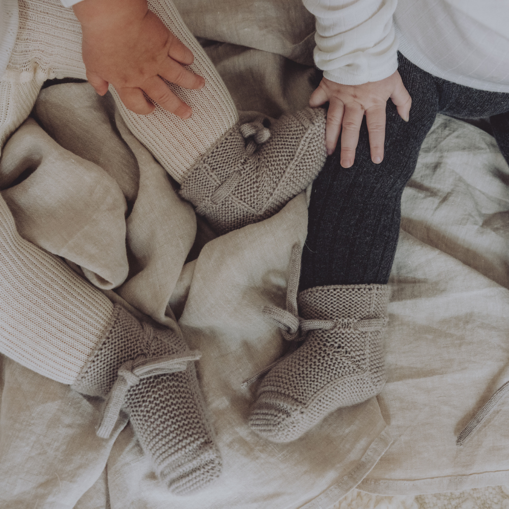 Hvid Hvid x Zoen voor Gust - Booties - 100% Merino wool - Sesame Booties 0-9m