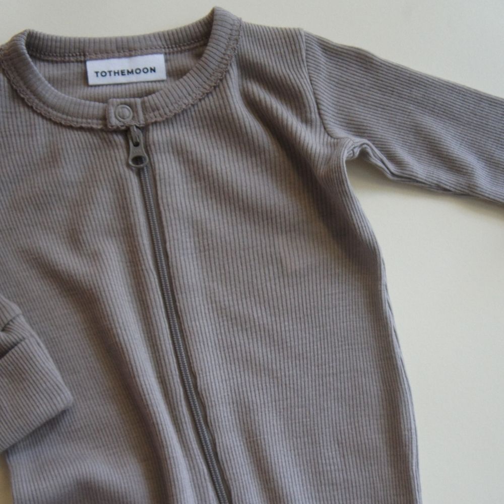 Sleep suit - 2 in 1 Foot - With zipper - 100% Wool - Rib - Taupe