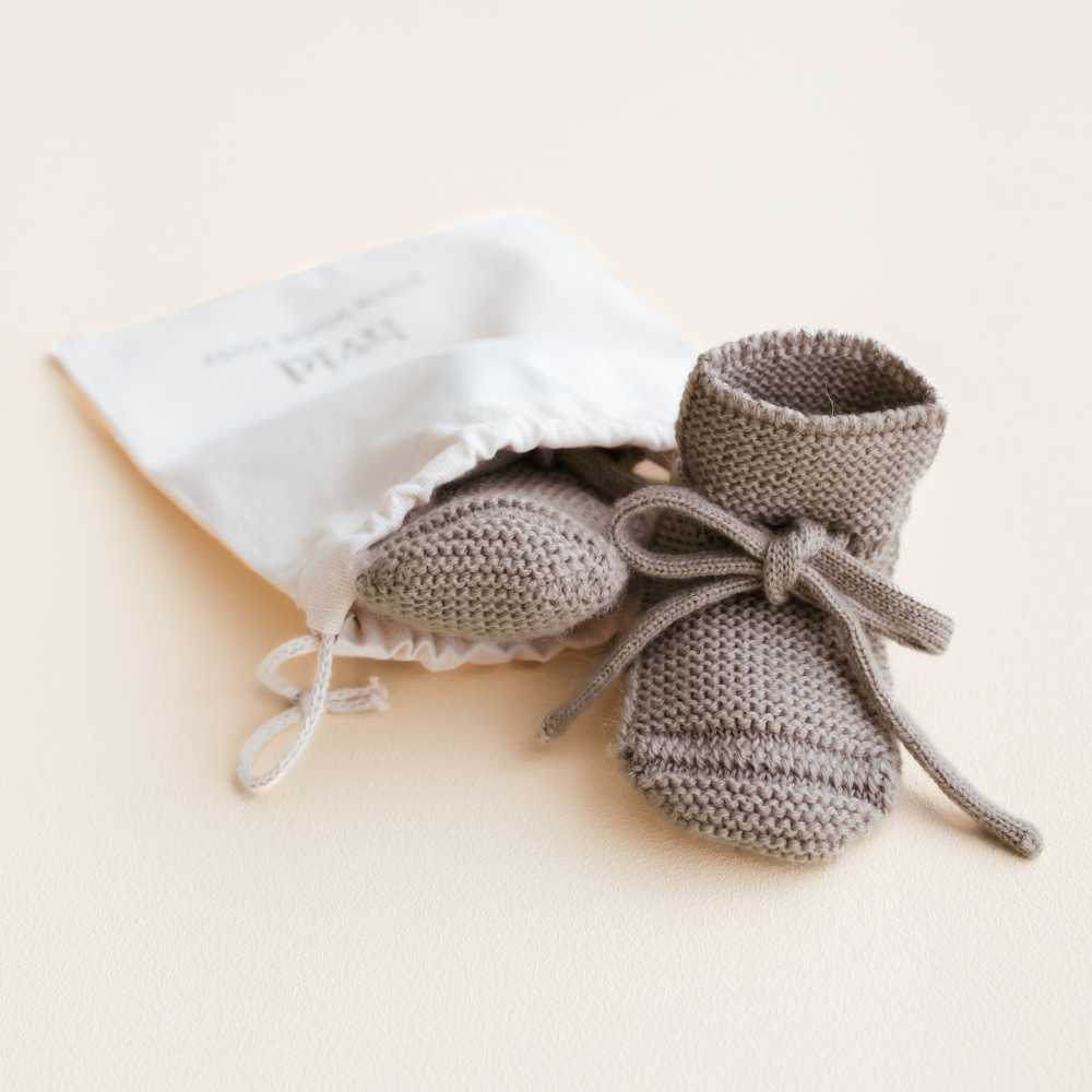 Hvid Hvid x Zoen voor Gust - Booties - 100% Merino wool - Sesame Booties 0-9m