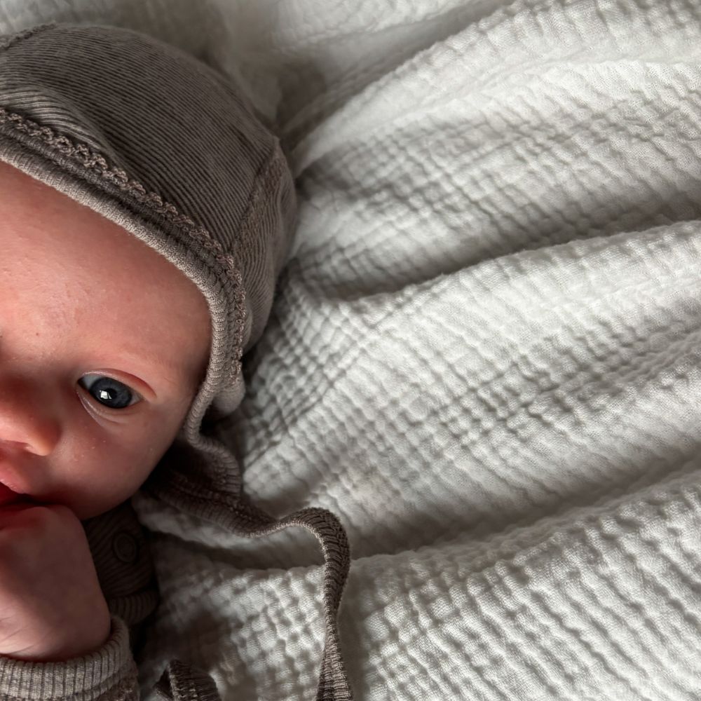 Newborn Bonnet - 100% Wool - Rib - Taupe