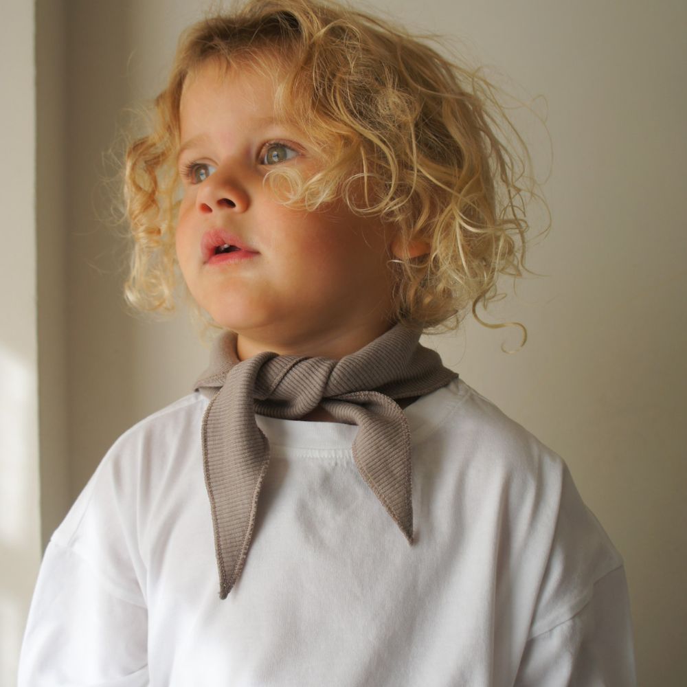 Triangle Scarf - 100% Wool - Rib - Taupe