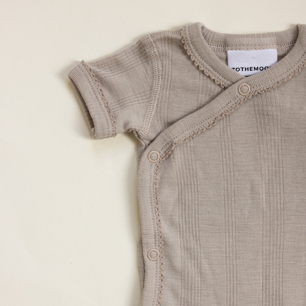 Tothemoon ☾ Tothemoon ☾ - Cross-over body - Short sleeve - Wool & silk - Needle pattern - Dove Clothing 50