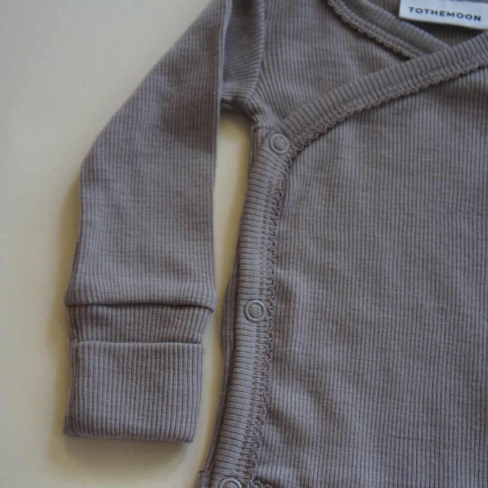 Cross-over body - Long sleeve - 100% Wool - Rib - Taupe