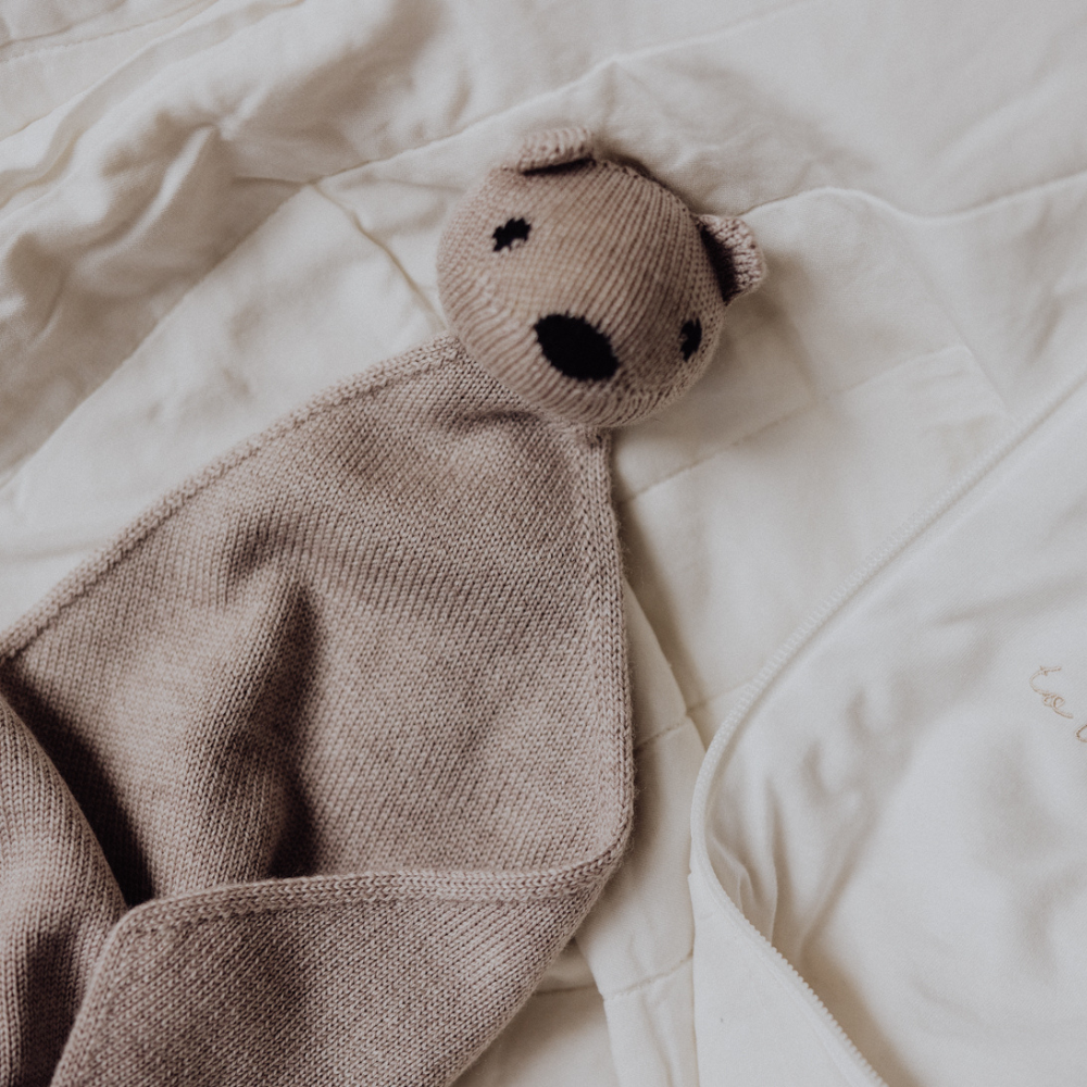 Hvid Hvid x Zoen Voor Gust - Cuddly teddy tokki - 100% Merino wool - Sesame Soft Toys Default Title