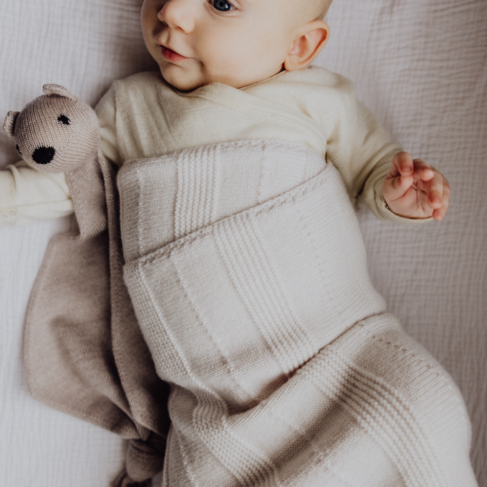 Hvid Hvid x Zoen Voor Gust - Cuddly teddy tokki - 100% Merino wool - Sesame Soft Toys Default Title