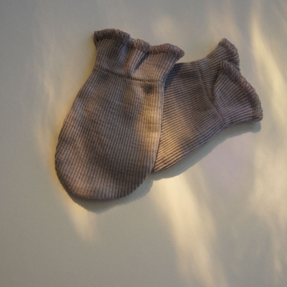 Newborn Scratch Mittens - 100% Wool - Rib - Taupe