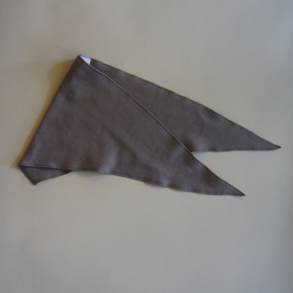 Triangle Scarf - 100% Wool - Rib - Taupe