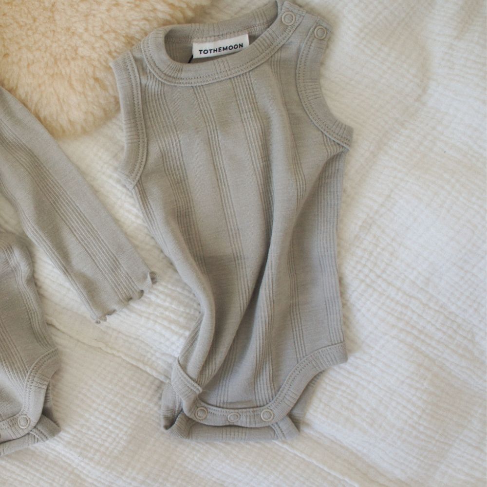 Tothemoon ☾ Tothemoon ☾ - Body - Sleeveless - Wool & silk - Needle pattern - Dove Clothing 50