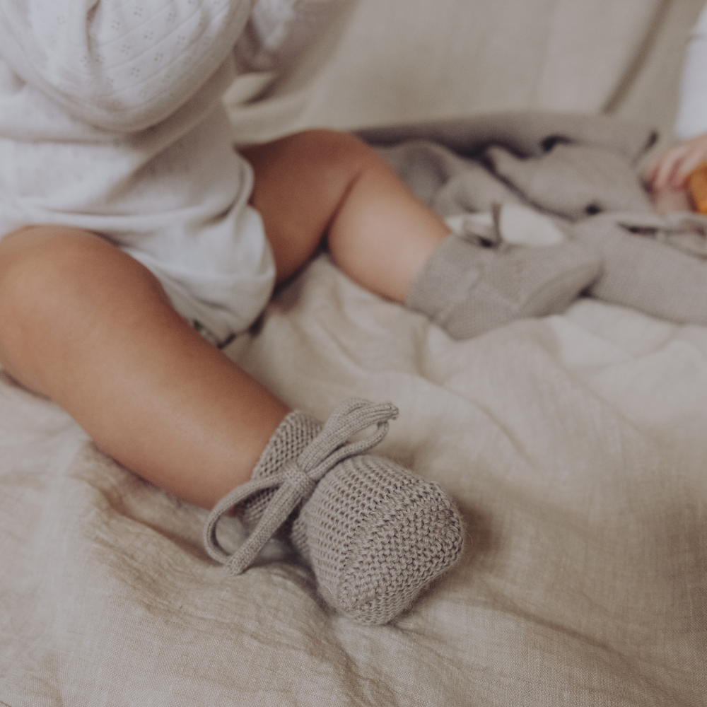 Hvid Hvid x Zoen voor Gust - Booties - 100% Merino wool - Sesame Booties 0-9m