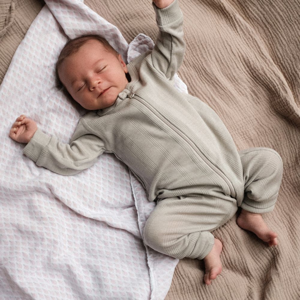 Tothemoon ☾ Tothemoon ☾ - Sleep suit - 2 in 1 Foot - With zipper - Wool & silk - Needle pattern - Dove Clothing 50