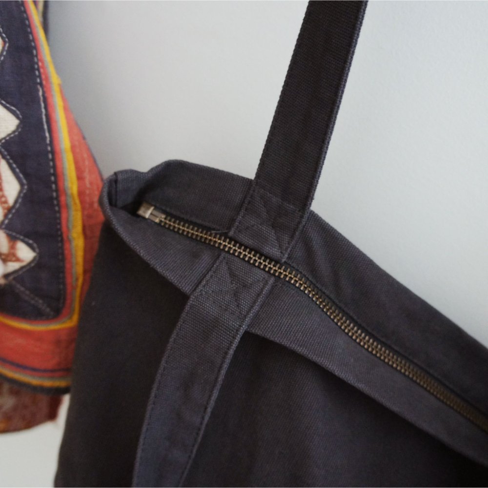 Tothemoon ☾ Tothemoon ☾ - Diaper bag with zipper - 100% Cotton Black print